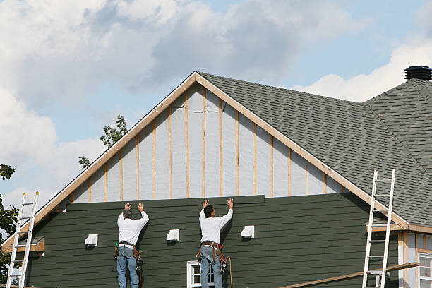 Professional Siding Installation technician working in Florence, NJ